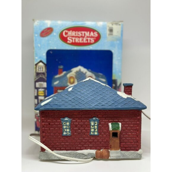 VTG Christmas Streets Illuminated Ceramic Dress Shop Village House Figurine - Picture 5 of 6